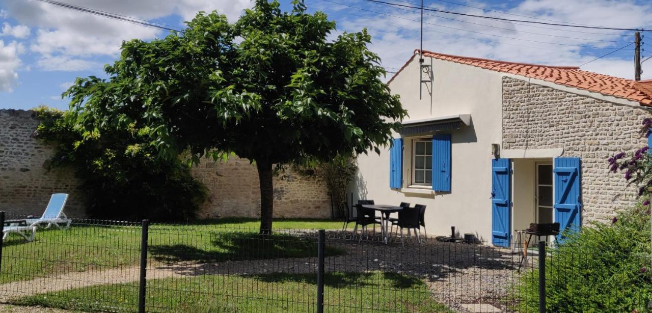 Gite Du Clos De La Vigne Montreuil  المظهر الخارجي الصورة